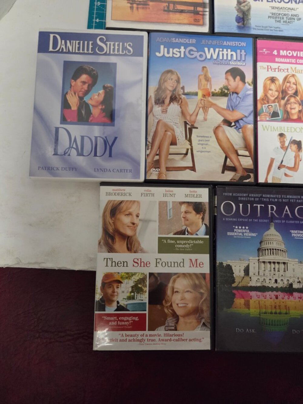 Lot of 10 DVDs Movies - Romance Comedy - Dear John Adam Sandler Brad Pitt - Picture 3 of 4